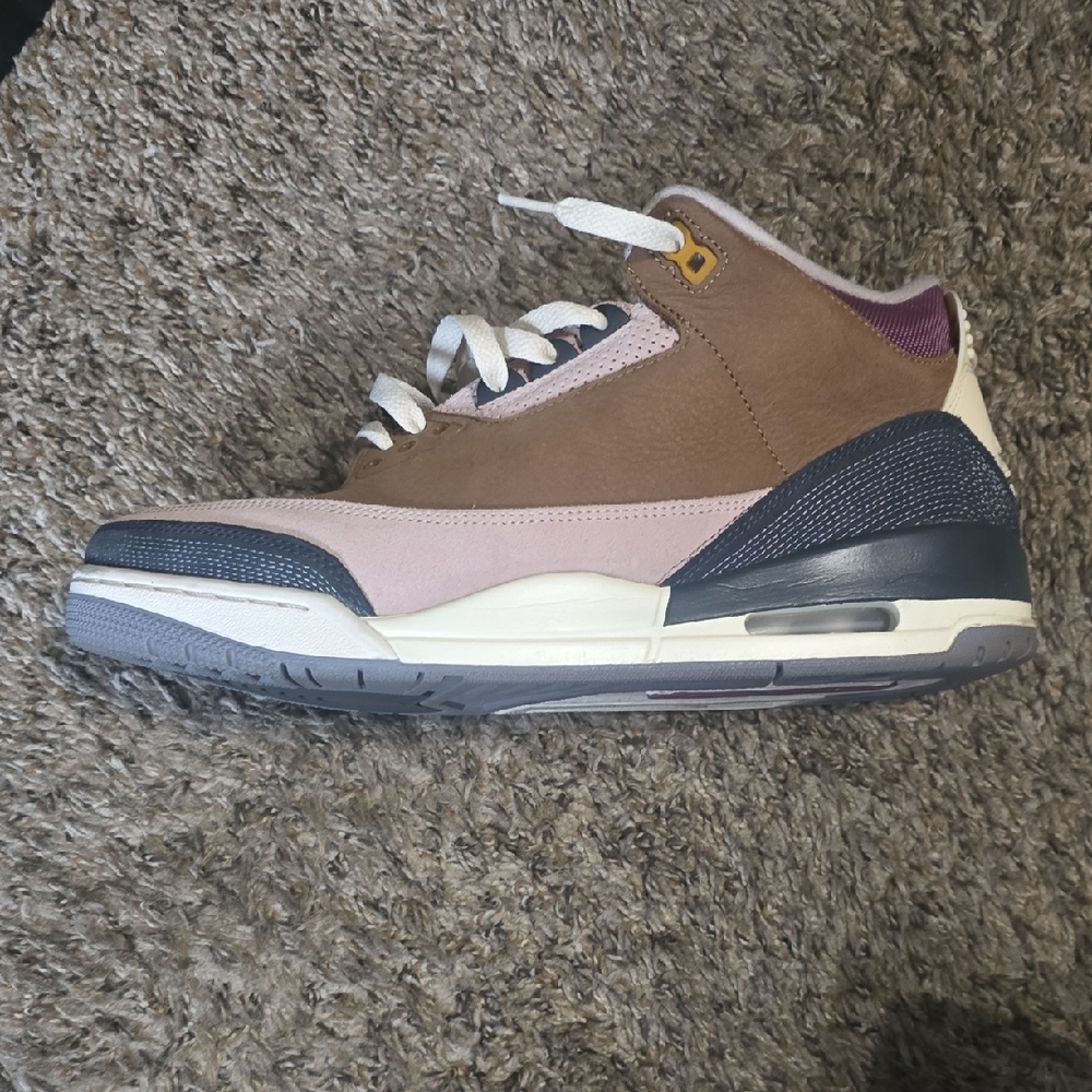 Jordan Brown and Blue Sneakers with Air Cushioning